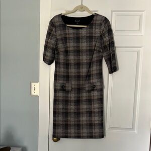 Black and Gray Sheath Midi Dress with Crew Neck